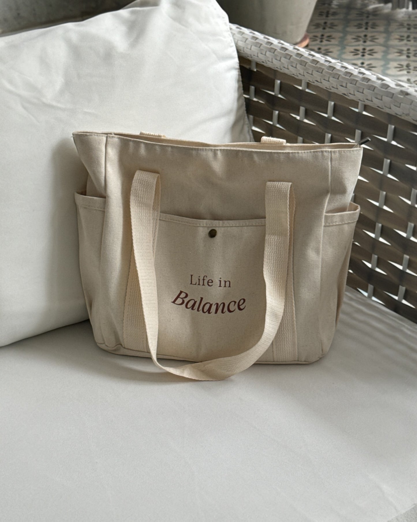 The perfect Tote By Adriana del mar